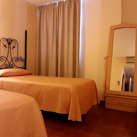 Hotel Alborán Chiclana 3*